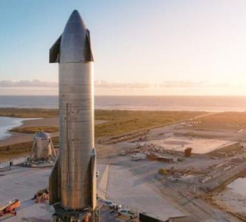 SpaceX计划在周一发射世界上最大的火箭