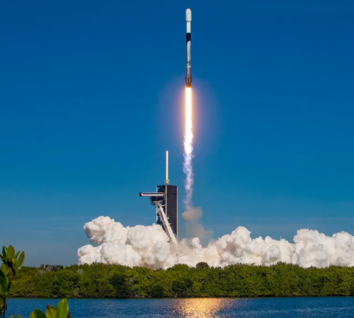 SpaceX 专注于国防的 Starshield 卫星互联网业务获得第一份合同